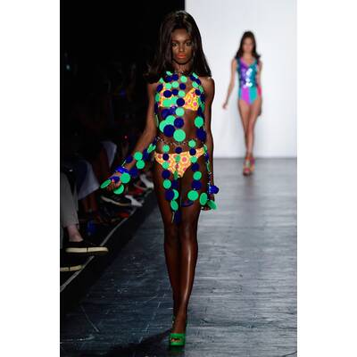 NYFW Jeremy Scott Spring 2016