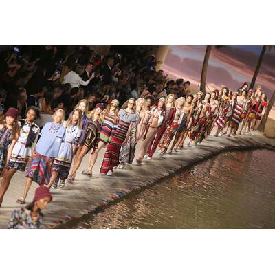 NYFW Tommy Hilfiger Women's Spring 2016