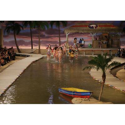 NYFW Tommy Hilfiger Women's Spring 2016