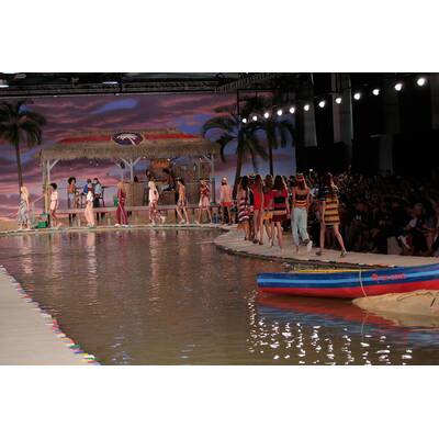 NYFW Tommy Hilfiger Women's Spring 2016
