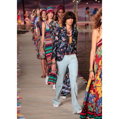 NYFW Tommy Hilfiger Women's Spring 2016