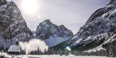 Lawine rei&szlig;t Skibergsteiger mit - ein Todesopfer