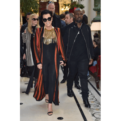 Kris Jenner mit mieser Make-Up Maske 