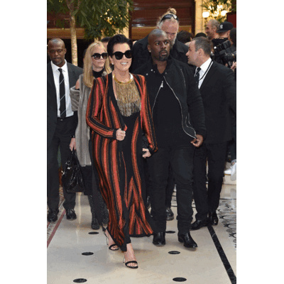 Kris Jenner mit mieser Make-Up Maske 