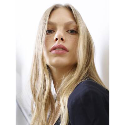 Model Backstage bei Emanuel Ungaro