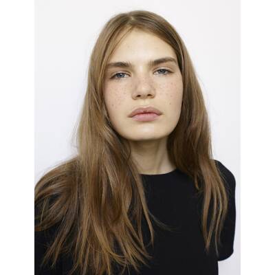 Model Backstage bei Emanuel Ungaro