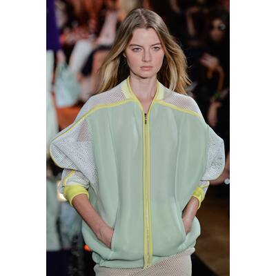 Valentin Yudashkin Spring/Summer 2016