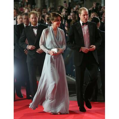 Royals bei der Bond-Premiere