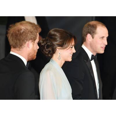 Royals bei der Bond-Premiere