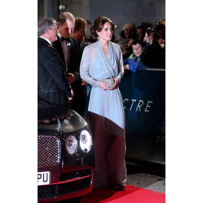 Royals bei der Bond-Premiere