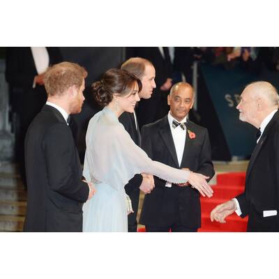 Royals bei der Bond-Premiere