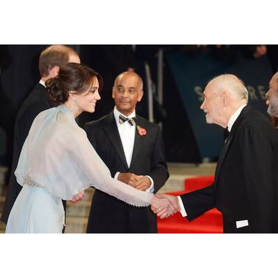 Royals bei der Bond-Premiere