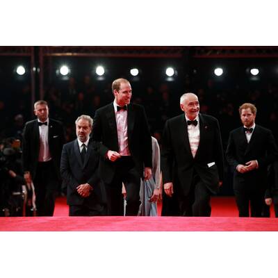 Royals bei der Bond-Premiere