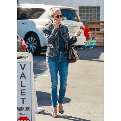 Reese Witherspoon auf dem Weg ins Büro 