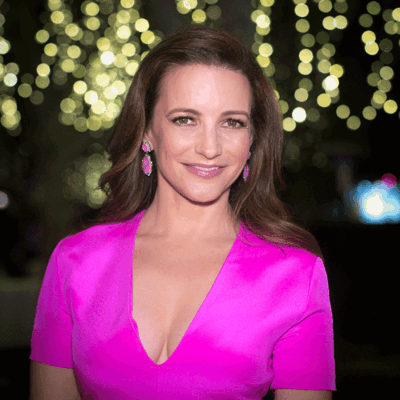 Kristin Davis in Knallpink