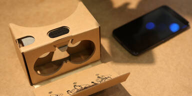 Cardboard Brille