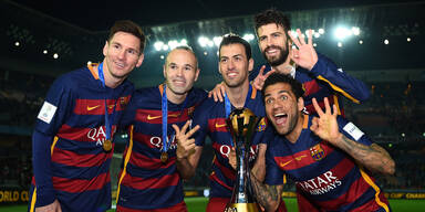 Gerard Pique Lionel Messi Andres Iniesta Sergio Busquets Dani Alves