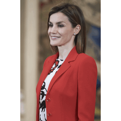 Königin Letizia im BIederlook 