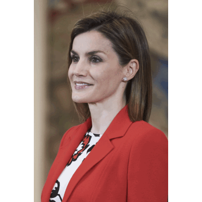 Königin Letizia im BIederlook 