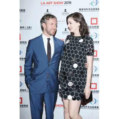 Anne Hathaway - Stylisches Babybauch-Debüt