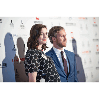 Anne Hathaway - Stylisches Babybauch-Debüt