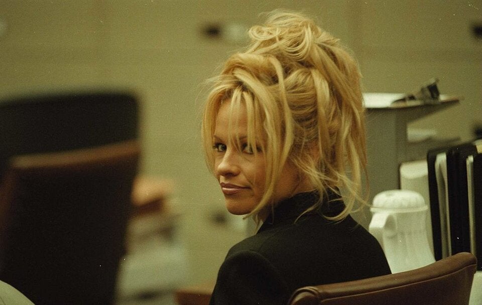 Pamela Anderson machte schon damals die Frisur zum Kult-Trend, 1997