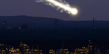 Schauriges Spektakel: Meteor-Sturm fliegt direkt auf Erde zu!