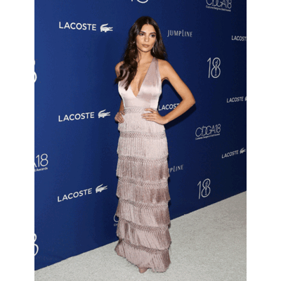 Emily Ratajkowski - Sexy in Silber 