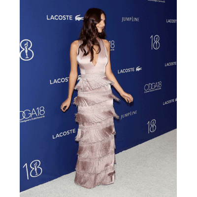 Emily Ratajkowski - Sexy in Silber 