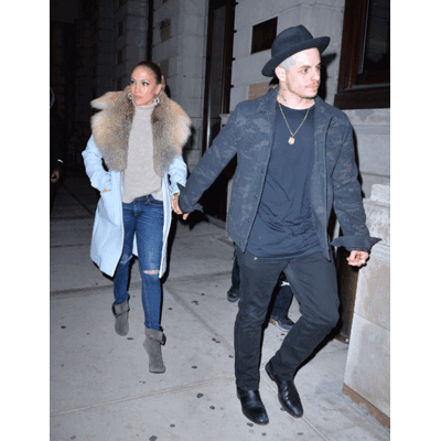 Jennifer Lopez - Kuschelig in New York unterwegs