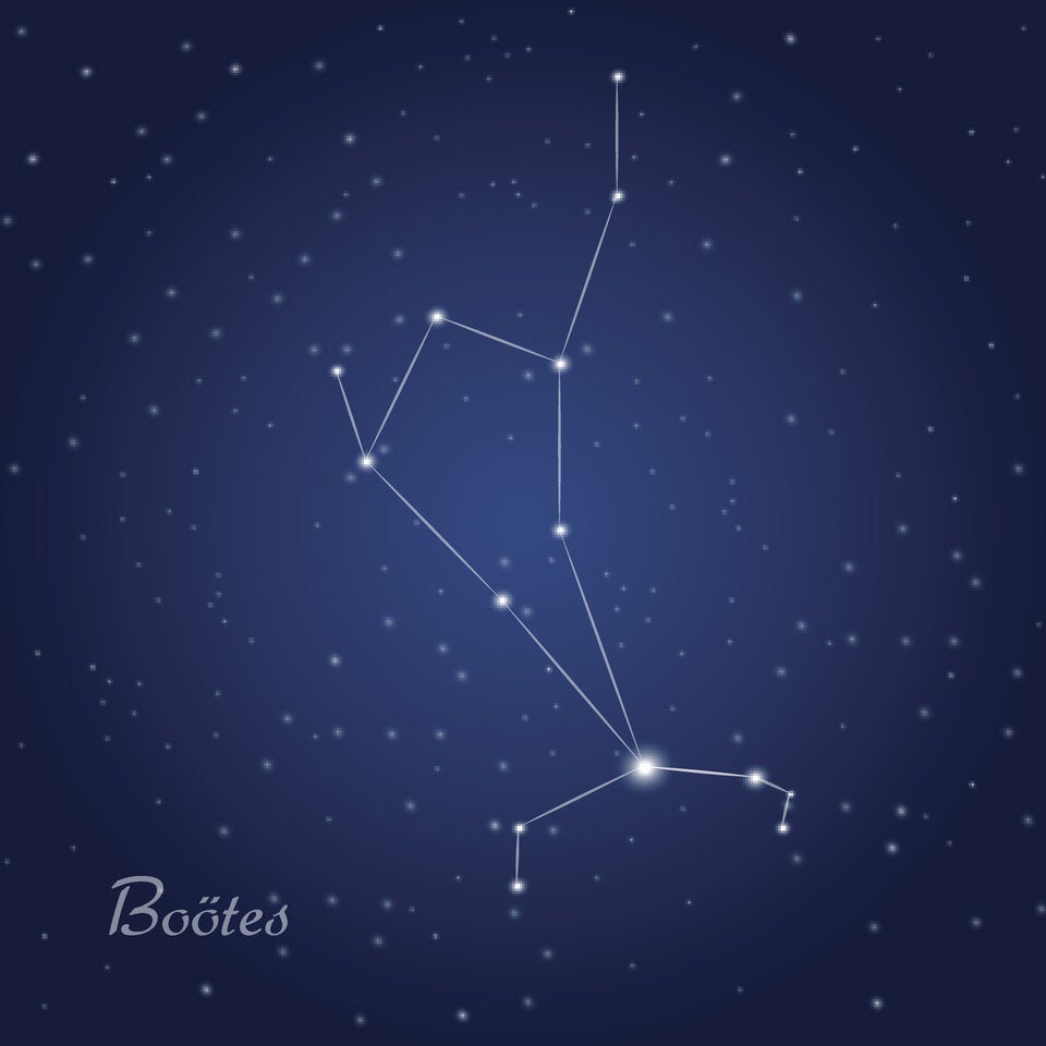 Der helle Stern Arcturus im Sternbild „Bärenhüter“ (lateinisch: Bootes) zeigt die ungefähre Richtung, in der der Komet Lemmon derzeit zu sehen ist. 