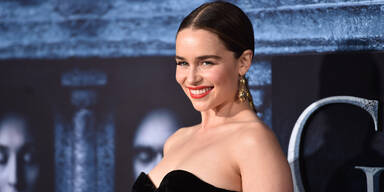 Emilia Clarke: Jetzt wird sie f&uuml;r Nat&uuml;rlichkeit kritisiert