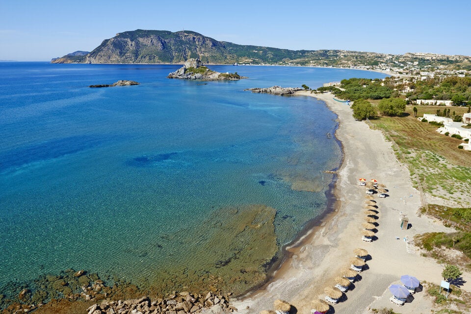 KOS. Die Halbinsel Kefalos ist ihre wunderschönen Sand- strände wie Volcanic, Magic- und Kata-Beach bekannt