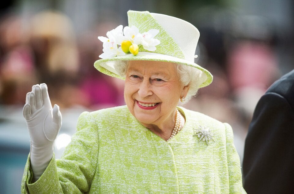 Enthüllt: Mit diesem seltsamen Frühstück wurde Queen Elizabeth 96 Jahre alt