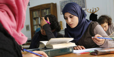 Neues Gesetz: Kopftuch-Verbot in Schule und Gericht