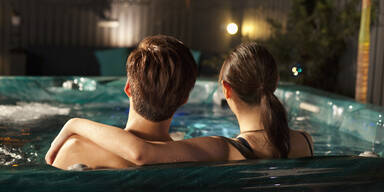 Sommer-Upgrade f&uuml;r Ihren Garten: Dieser Whirlpool bringt Wellness nach Hause!