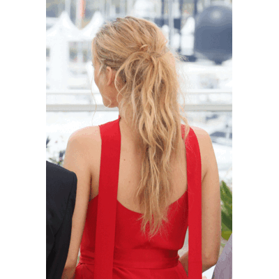 Blake Lively -Stylisches Babybauch-Debüt in Cannes