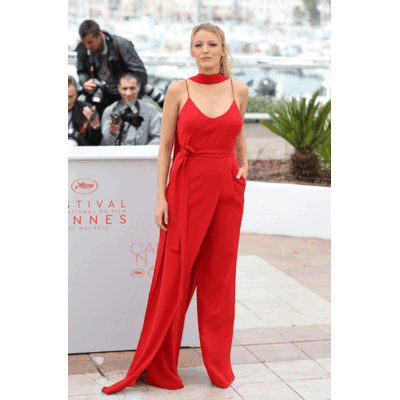 Blake Lively -Stylisches Babybauch-Debüt in Cannes