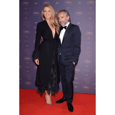 Blake Lively -Stylisches Babybauch-Debüt in Cannes