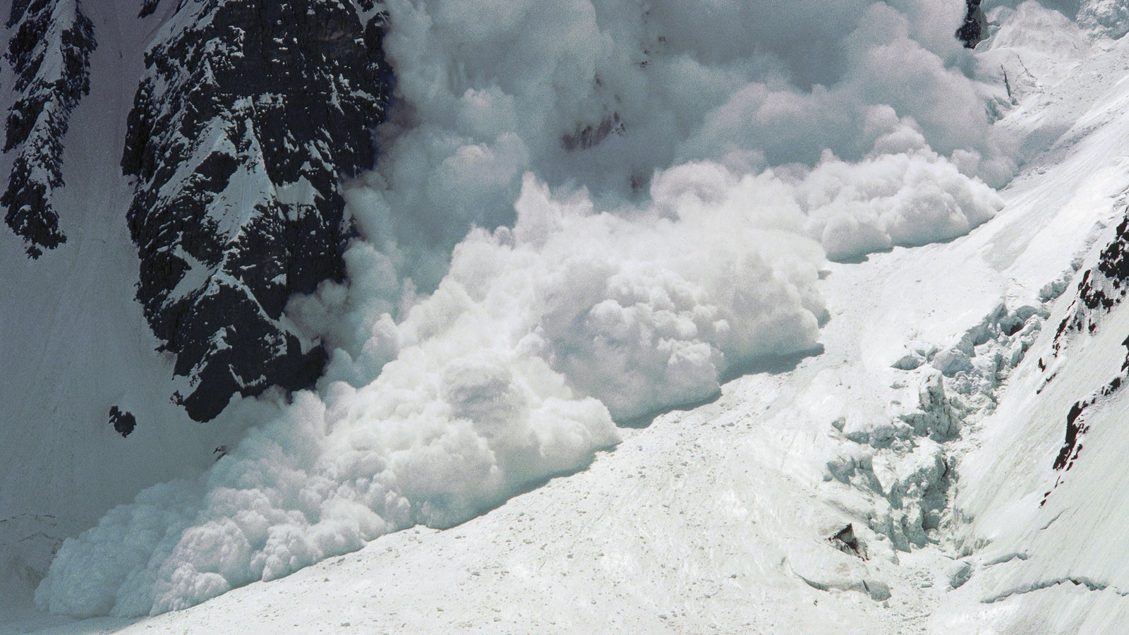Erneut zwei Tote bei Lawinenunglücken in den französischen Alpen Kép