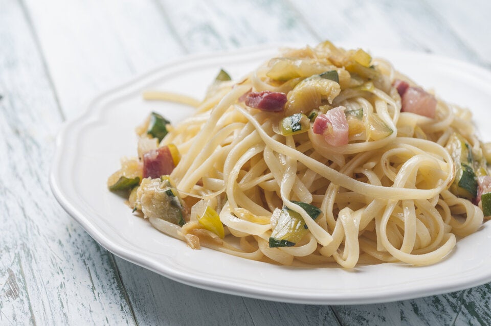 Vergessen Sie den Kuchen: So genial lässt sich Rhabarber herzhaft kombinieren