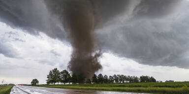 HIER herrscht in Europa jetzt Tornado-Gefahr!