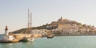 Wann die Sommer-Hotspots 2026 am günstigsten sind