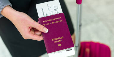 Flugticket / Reisepass