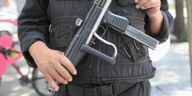 Bewaffnete entf&uuml;hrten 27 Menschen aus Call-Center