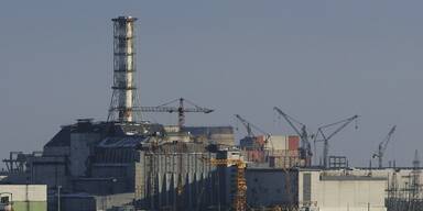 Drohnen-Attacke auf Tschernobyl - Strahlungsgefahr aus Riesen-Loch!
