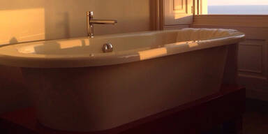 Pensionist in hei&szlig;er Badewanne verbr&uuml;ht - tot