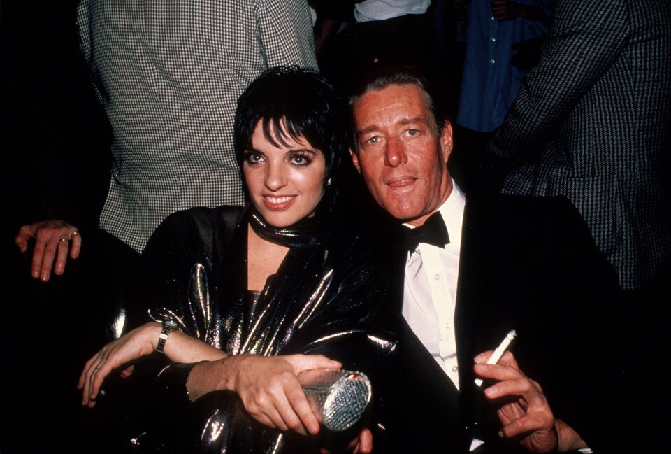 Liza Minnelli mit Designer Halston