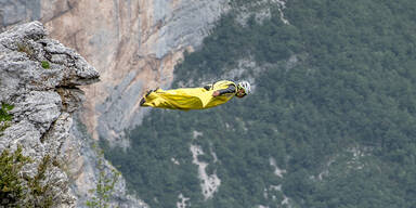 Base Jumper