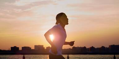 Zum Abnehmen: Sollte man morgens oder abends joggen gehen?